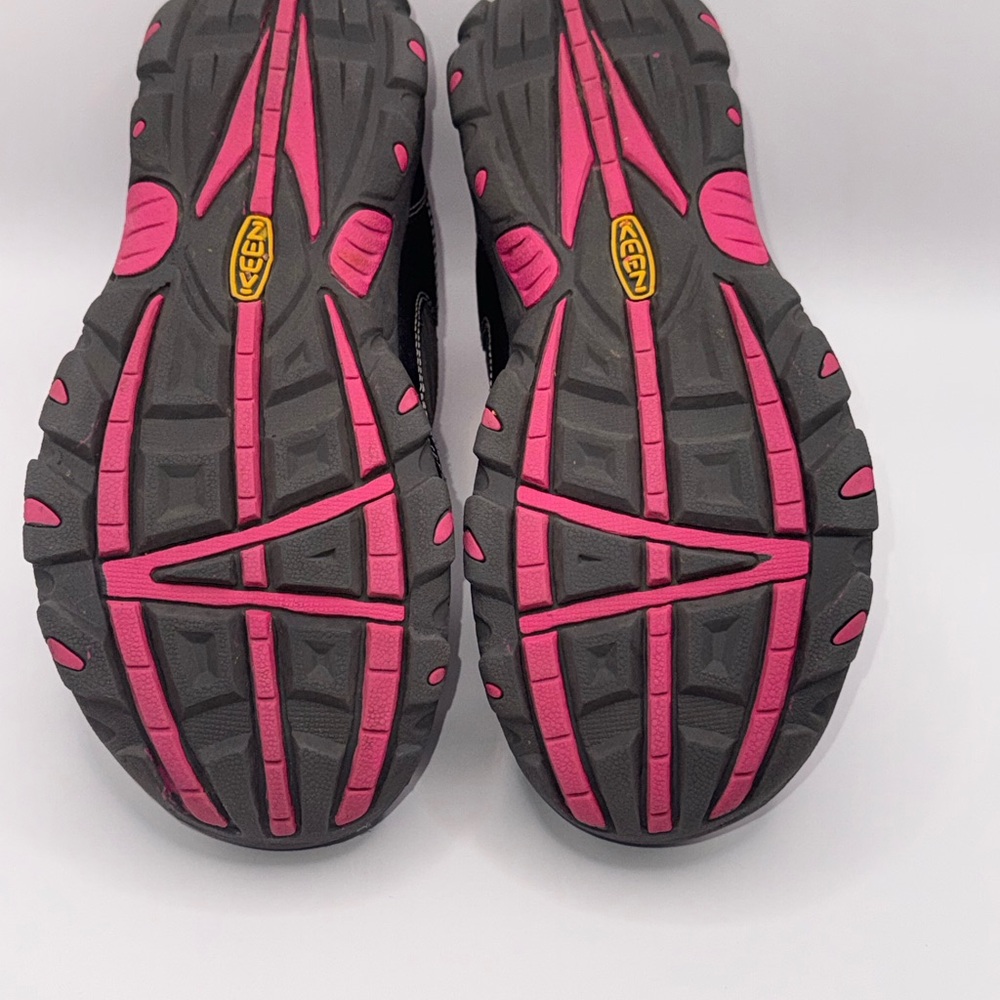 Keen Women's Black with Lavender & Pink Low Hiking Shoes - Picture 5 of 6